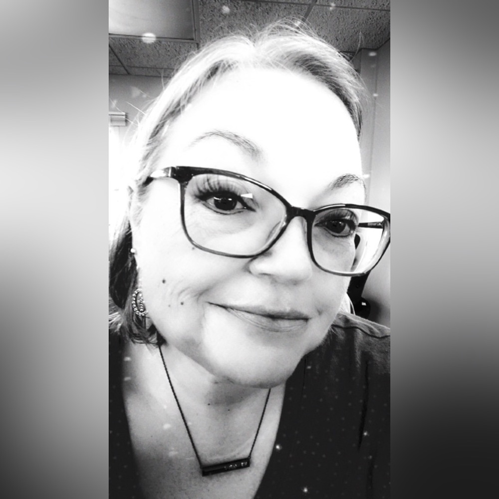 Meet your Posher, Denise